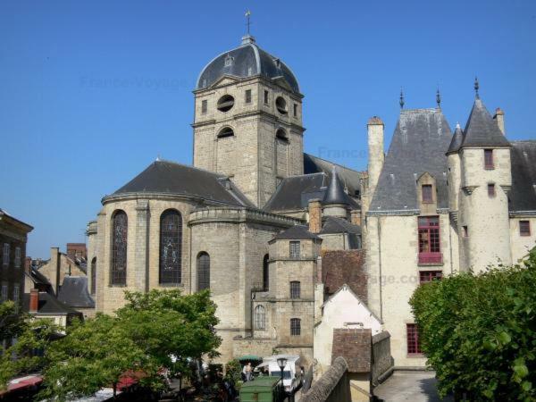 הוילה Saint-Ouen-de-Mimbré Santa Maria מראה חיצוני תמונה